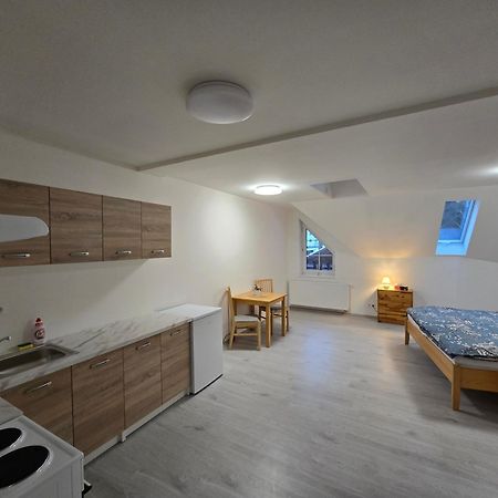 Apartmany Almond هاراشوف المظهر الخارجي الصورة